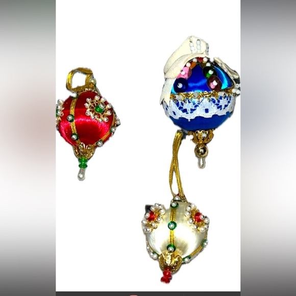 Vintage Beaded push pin Christmas Ornament Lot - Picture 1 of 4